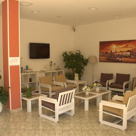 Little Hotel Cesenatico Esterno foto