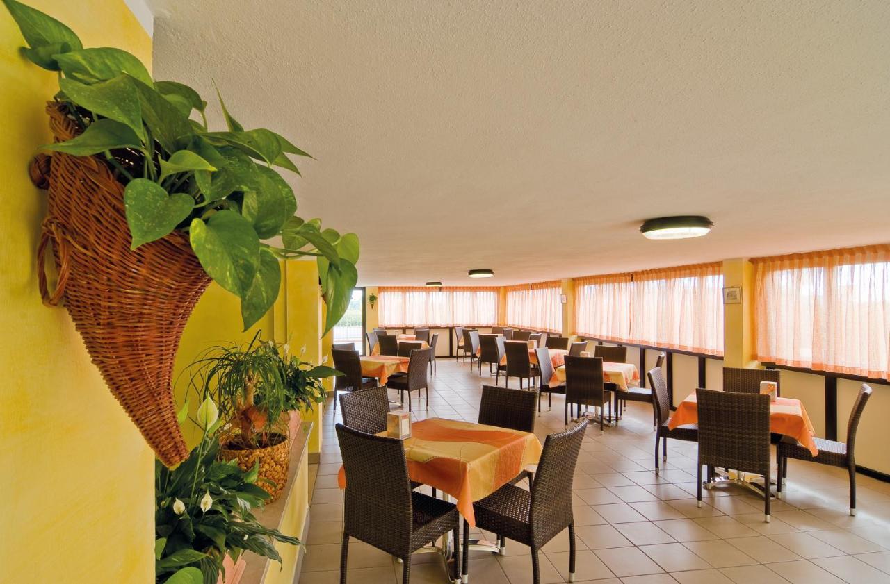 Little Hotel Cesenatico Esterno foto