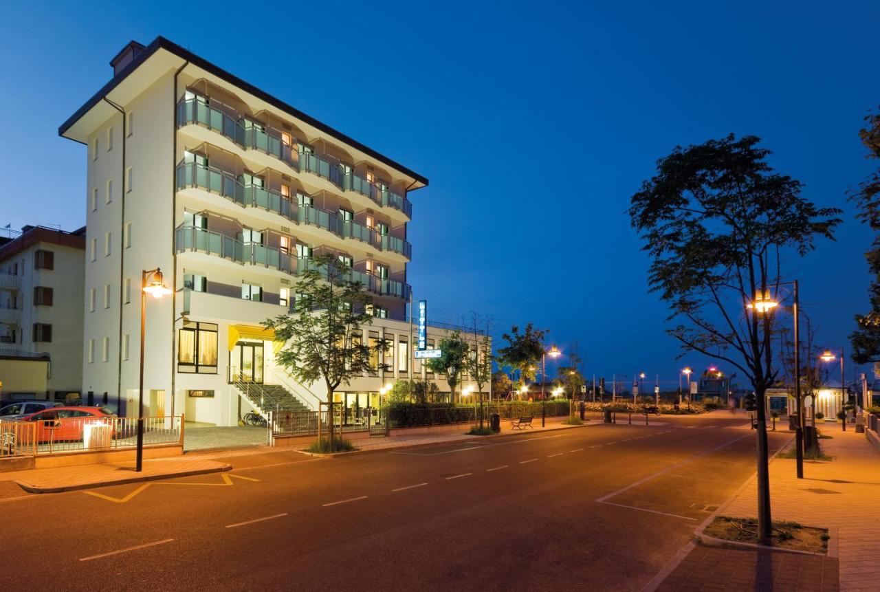 Little Hotel Cesenatico Esterno foto